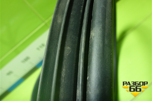 Уплотнитель двери передней левой (на кузов) (J686107113) для Chery Tiggo 4 Pro с 2020г (Тиго 4 Про)