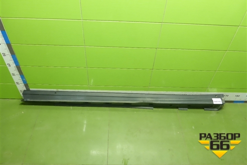 Накладка на порог наружная левая (7586042030) для Toyota Rav-4 с 2018г (Рав 4)