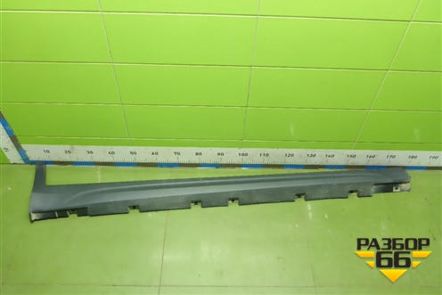 Накладка на порог наружная правая (01862742) для Geely Atlas с 2016-2022г (Атлас)