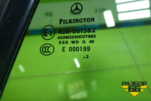 Стекло боковое левое для Mercedes Benz SLK R172 с 2010-2016г (СЛК)