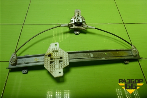 Стеклоподъёмник механический задний левый для Hyundai Solaris с 2010-2016г (Солярис)