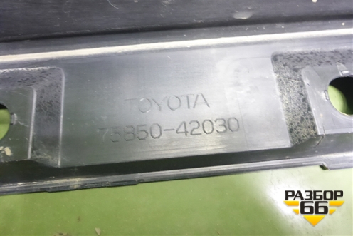 Накладка на порог наружная правая (7585042030) для Toyota Rav-4 с 2018г (Рав 4)