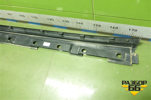 Накладка на порог наружная правая (7585042030) для Toyota Rav-4 с 2018г (Рав 4)