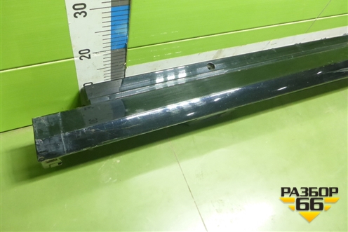 Накладка на порог наружная левая (7585206360) для Toyota Camry V70 с 2017г (Камри)