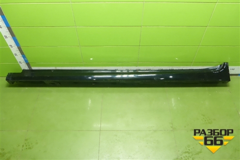 Накладка на порог наружная левая (7585206360) для Toyota Camry V70 с 2017г (Камри)