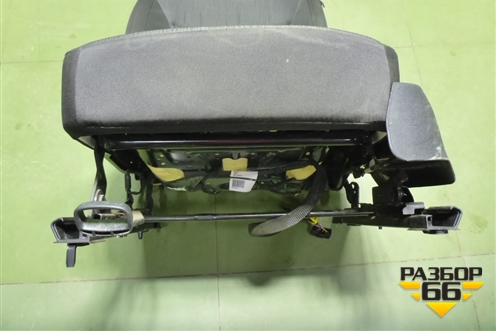 Сиденья комплект (лифтбек, AIR BAG передние, подогрев) для Skoda Octavia (A7) с 2013г (Октавия)