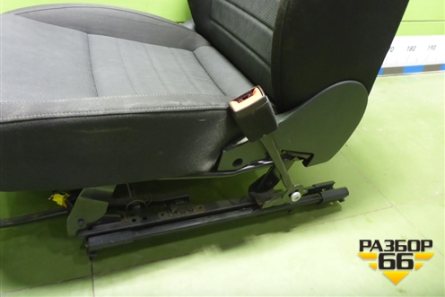 Сиденья комплект (лифтбек, AIR BAG передние, подогрев) для Skoda Octavia (A7) с 2013г (Октавия)