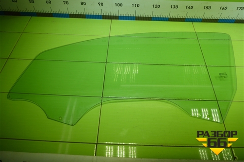 Стекло двери передней левой (3-х дверный кузов) для Opel Corsa D с 2006-2014г (Корса Д)
