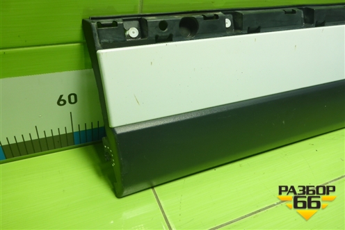 Накладка двери задней левой (CK52274A49A) для Land Rover Range Rover 4 с 2013-2022г (Вог)