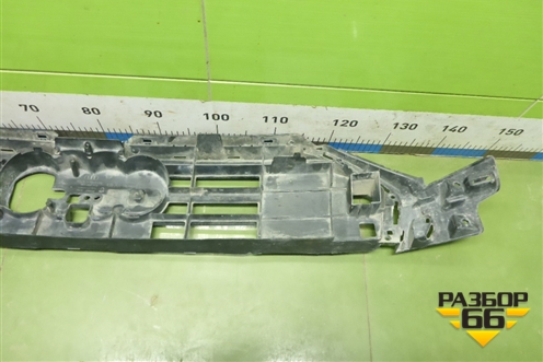 Решетка радиатора (внутренняя часть) (4K0807233) для Audi A6 (C8) с 2018г (А6)