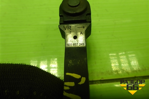 Ограничитель двери передней правой (5E0837249) для Skoda Octavia (A7) с 2013г (Октавия)