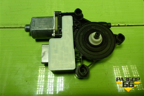 Моторчик стеклоподъёмника задний правый (5Q0959812A) для Skoda Octavia (A7) с 2013г (Октавия)