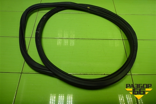 Уплотнитель двери передней правой (5E0867366H) для Skoda Octavia (A7) с 2013г (Октавия)