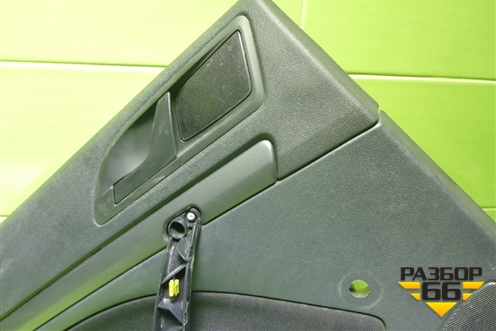 Обшивка двери задней левой под механику (1Z5867211) для Skoda Octavia (А5) с 2004-2013г (Октавия)