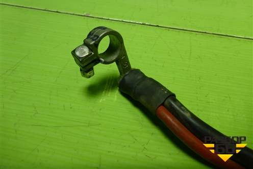 Клемма аккумулятора плюс (5Q0971228G) для Skoda Octavia (A7) с 2013г (Октавия)