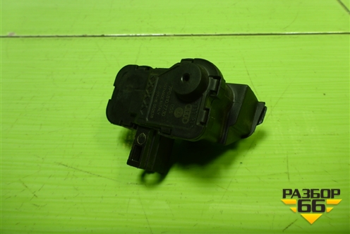 Активатор лючка бензобака (7P0810773D) для Skoda Octavia (A7) с 2013г (Октавия)