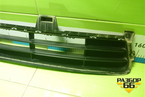 Решетка в передний бампер центральная (86531Q5000) для Kia Seltos с 2019-2025г (Селтос)