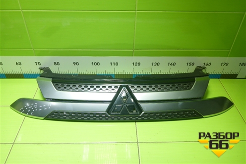 Решетка радиатора (после 2018г) (7450B304) для Mitsubishi Outlander с 2012-2024г (Аутлендер)