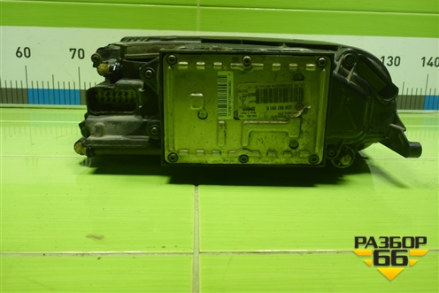 Фара правая (до 2006г ксенон с блоком и лампой) (7L6941016AM) для Volkswagen Touareg c 2002-2010г (Туарег)