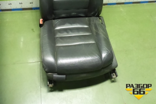 Сиденья комплект (AIR BAG подогрев) для Volkswagen Touareg c 2002-2010г (Туарег)