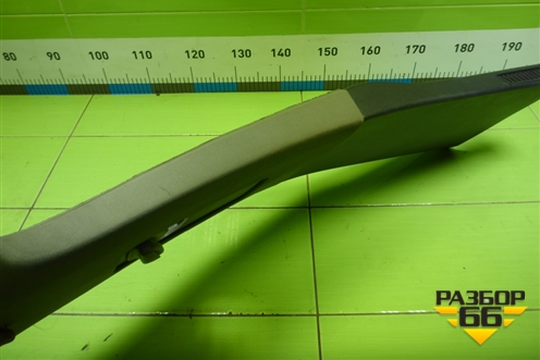 Обшивка стойки центральная левая (7L6867239) для Volkswagen Touareg c 2002-2010г (Туарег)