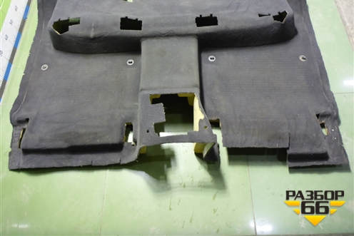 Покрытие напольное (задняя часть) (7L6863367DJ) для Volkswagen Touareg c 2002-2010г (Туарег)