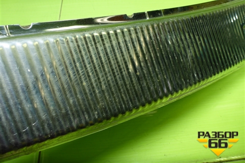 Обшивка багажника на заднюю панель (7L6863459E) для Volkswagen Touareg c 2002-2010г (Туарег)