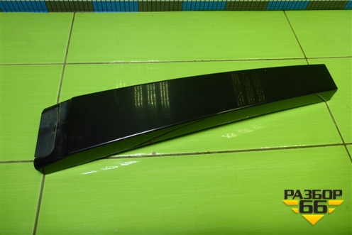 Накладка стойки (центральная правая) для Volkswagen Touareg c 2002-2010г (Туарег)