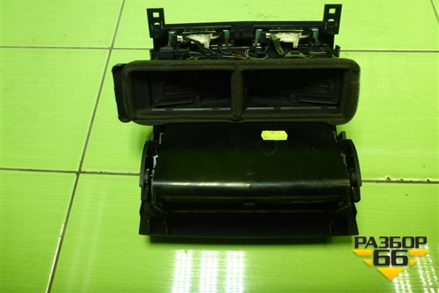 Бардачок (верхний) (7L6857919B) для Volkswagen Touareg c 2002-2010г (Туарег)