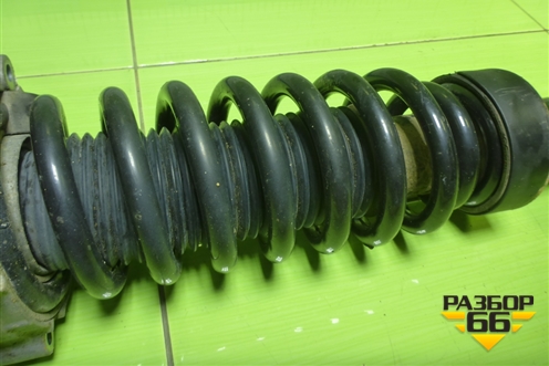 Амортизатор передний левый (7L6413031) для Volkswagen Touareg c 2002-2010г (Туарег)