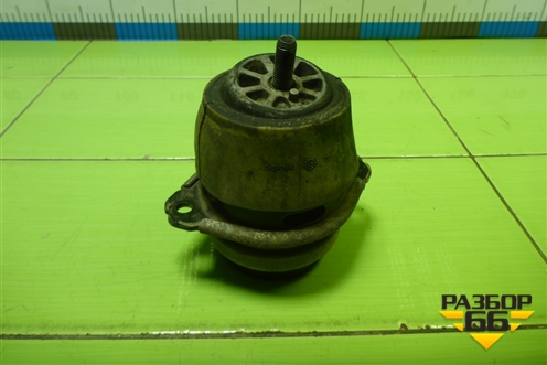 Опора двигателя (7L6199131) для Volkswagen Touareg c 2002-2010г (Туарег)