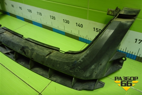 Кронштейн переднего бампера (7L6807699B) для Volkswagen Touareg c 2002-2010г (Туарег)