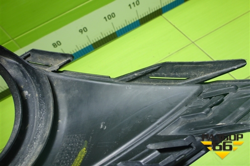 Накладка ПТФ левая (после 2015г) (6400G481) для Mitsubishi Outlander с 2012-2024г (Аутлендер)