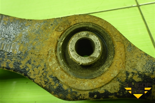 Рычаг передний левый нижний (дубликат) для Volkswagen Touareg c 2002-2010г (Туарег)