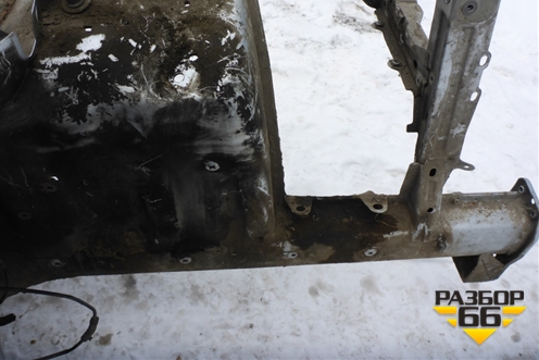 Лонжерон передний левый для Volkswagen Touareg c 2002-2010г (Туарег)