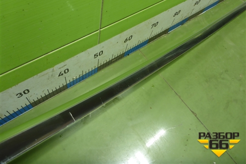 Молдинг крыши правый (над дверями) для Volkswagen Touareg c 2002-2010г (Туарег)