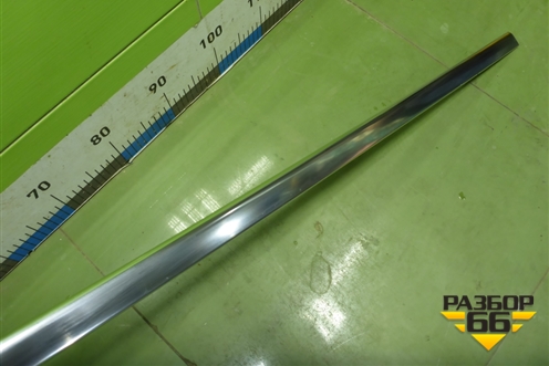 Молдинг крыши правый (над дверями) для Volkswagen Touareg c 2002-2010г (Туарег)