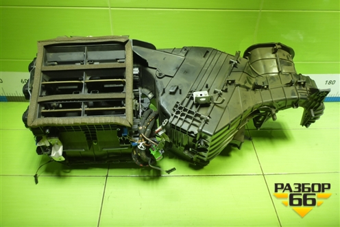 Корпус отопителя (7L0820005EA) для Volkswagen Touareg c 2002-2010г (Туарег)