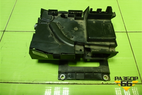 Блок предохранителей (7L0937555A) для Volkswagen Touareg c 2002-2010г (Туарег)