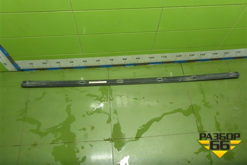 Молдинг крыши левый (7L6860181F) для Volkswagen Touareg c 2002-2010г (Туарег)