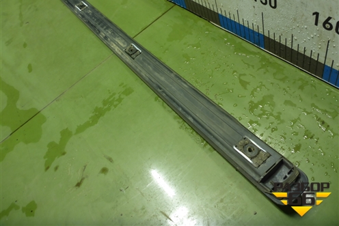 Молдинг крыши левый (7L6860181F) для Volkswagen Touareg c 2002-2010г (Туарег)