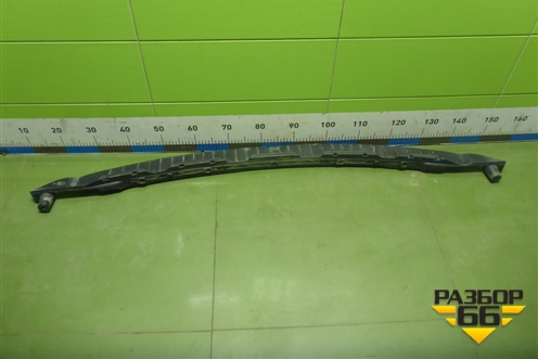 Кронштейн заднего бампера центральный (7L6807863B) для Volkswagen Touareg c 2002-2010г (Туарег)