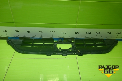 Решетка в передний бампер центральная (602003019AA) для Jaecoo J8 c 2024г (Джей8)
