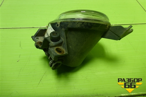 Фара противотуманная правая (7L6941700E) для Volkswagen Touareg c 2002-2010г (Туарег)