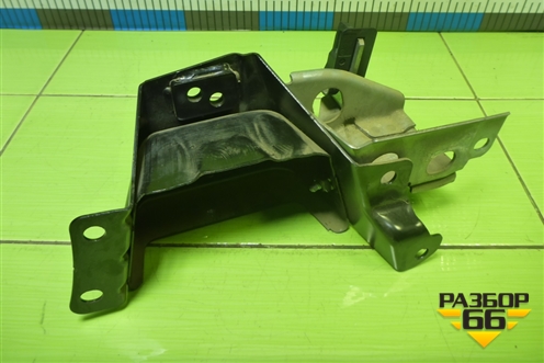 Кронштейн сиденья (задний левый) (7L6885153) (7L6885153A) для Volkswagen Touareg c 2002-2010г (Туарег)