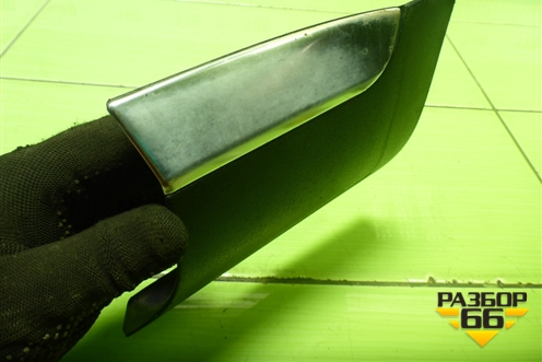 Накладка переднего крыла правого (7L6854960A) для Volkswagen Touareg c 2002-2010г (Туарег)