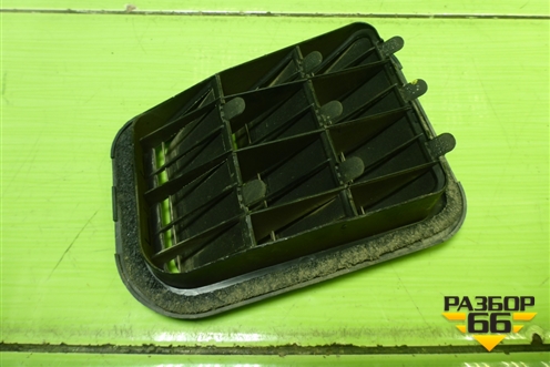 Клапан вентиляционный правый (975102F200) для Hyundai Solaris с 2010-2016г (Солярис)