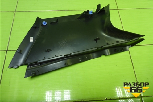 Обшивка багажника правая верхняя (769365583R) для Nissan Terrano с 2014г (Терано)