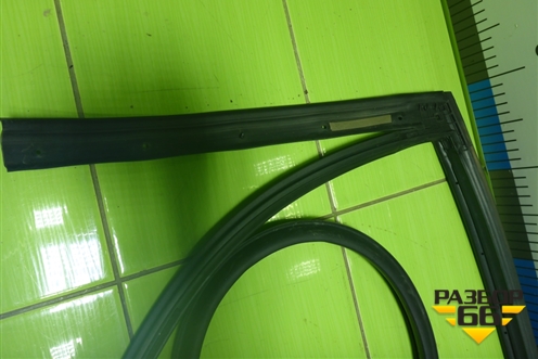 Уплотнитель двери задней левой (на дверь) (J686207110) для Chery Tiggo 4 Pro с 2020-2025г (Тиго 4 Про)