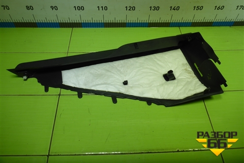 Держатель задней полки левый (799125111R) для Nissan Terrano с 2014г (Терано)